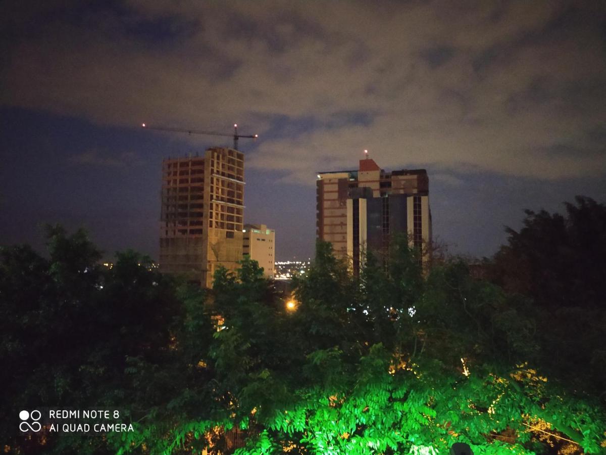 Amplio Y Comodo Apartamento Con Bella Vista En Pleno Centro Ciudad del Este Buitenkant foto